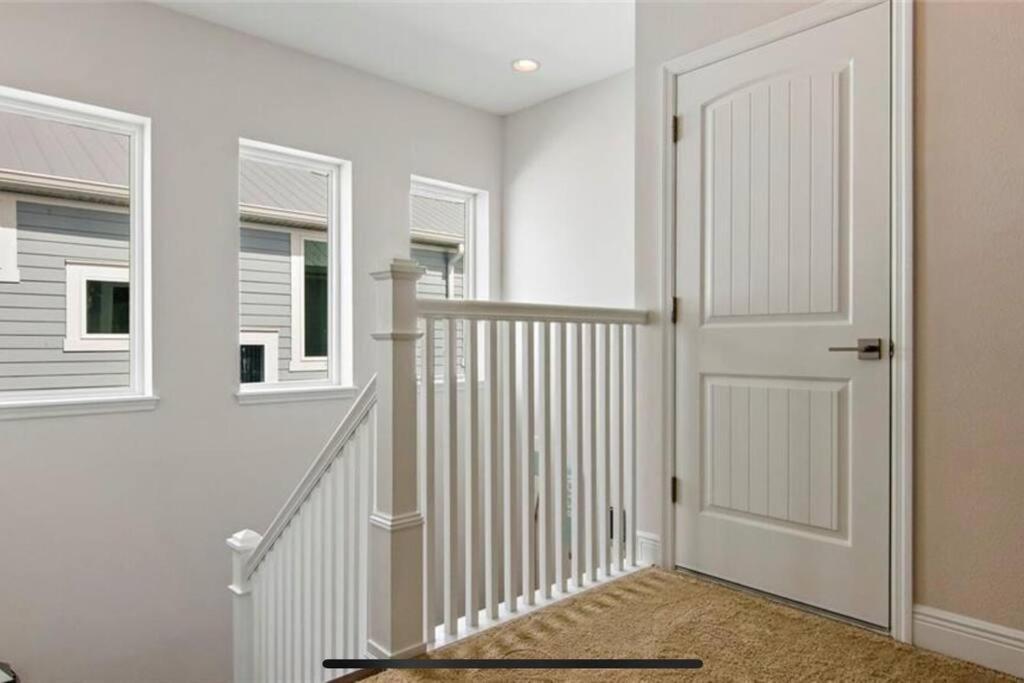 Luxurious Modern Townhouse Right Across Beach!! Table Tennis St. Pete Beach Eksteriør bilde