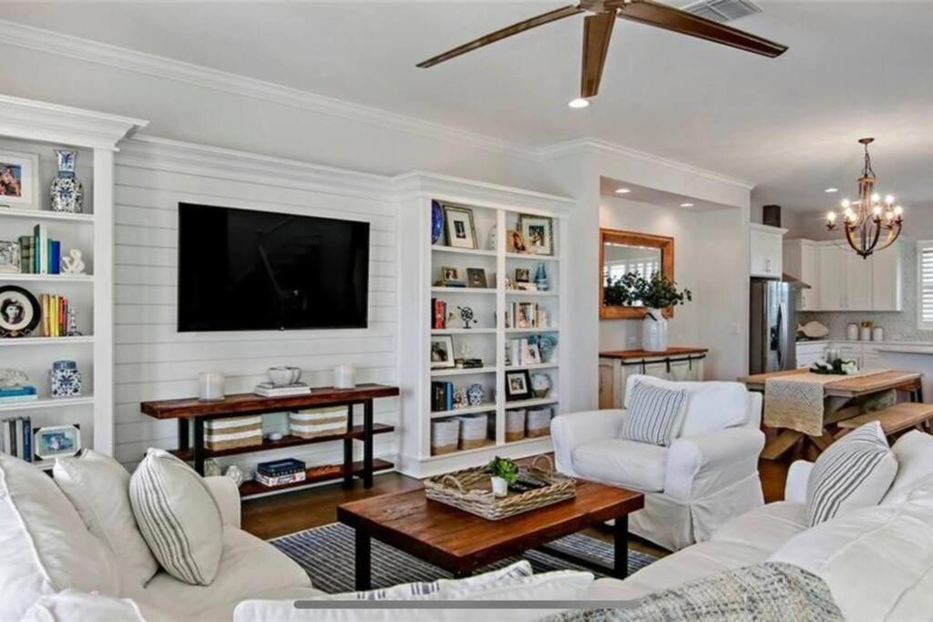 Luxurious Modern Townhouse Right Across Beach!! Table Tennis St. Pete Beach Eksteriør bilde