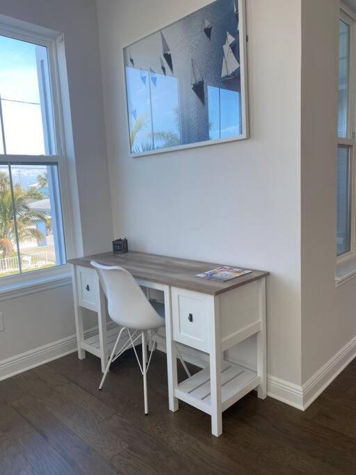 Luxurious Modern Townhouse Right Across Beach!! Table Tennis St. Pete Beach Eksteriør bilde