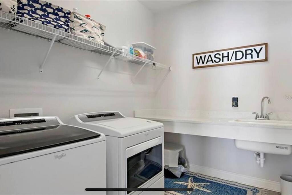 Luxurious Modern Townhouse Right Across Beach!! Table Tennis St. Pete Beach Eksteriør bilde