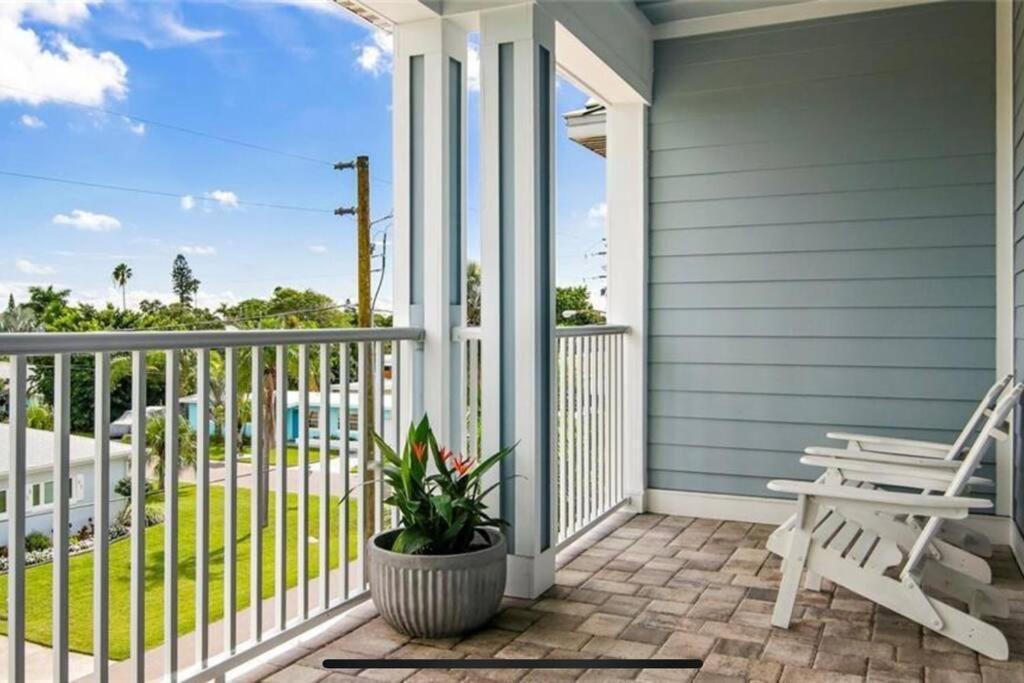 Luxurious Modern Townhouse Right Across Beach!! Table Tennis St. Pete Beach Eksteriør bilde
