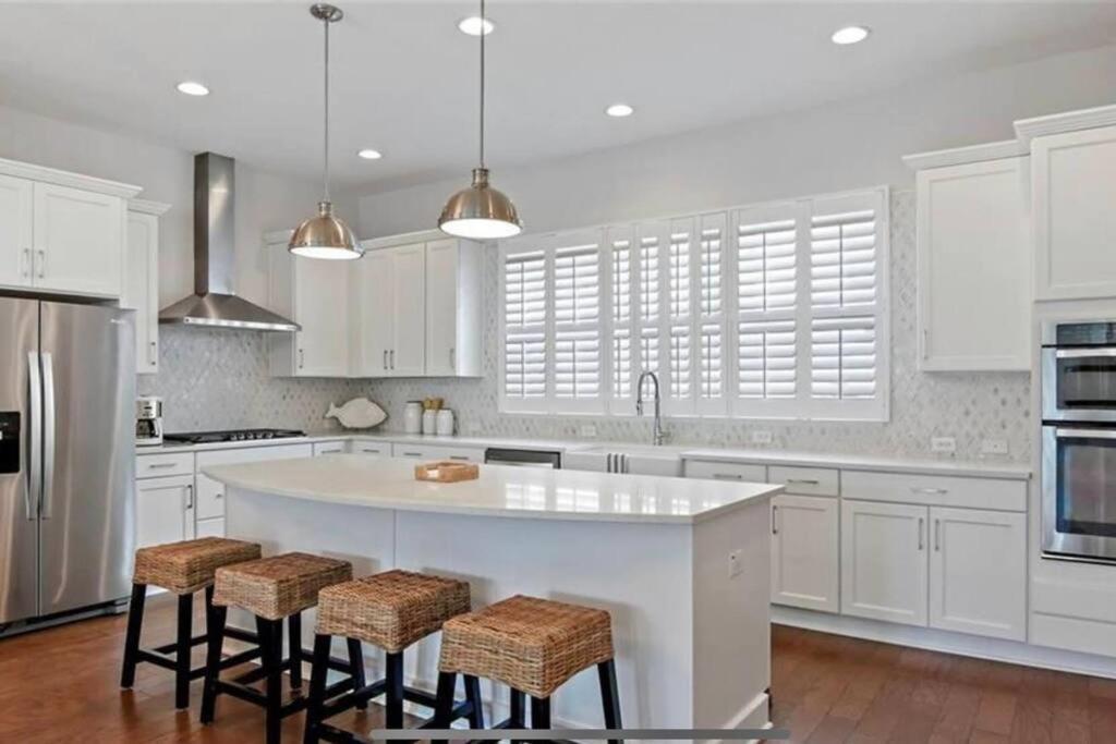 Luxurious Modern Townhouse Right Across Beach!! Table Tennis St. Pete Beach Eksteriør bilde