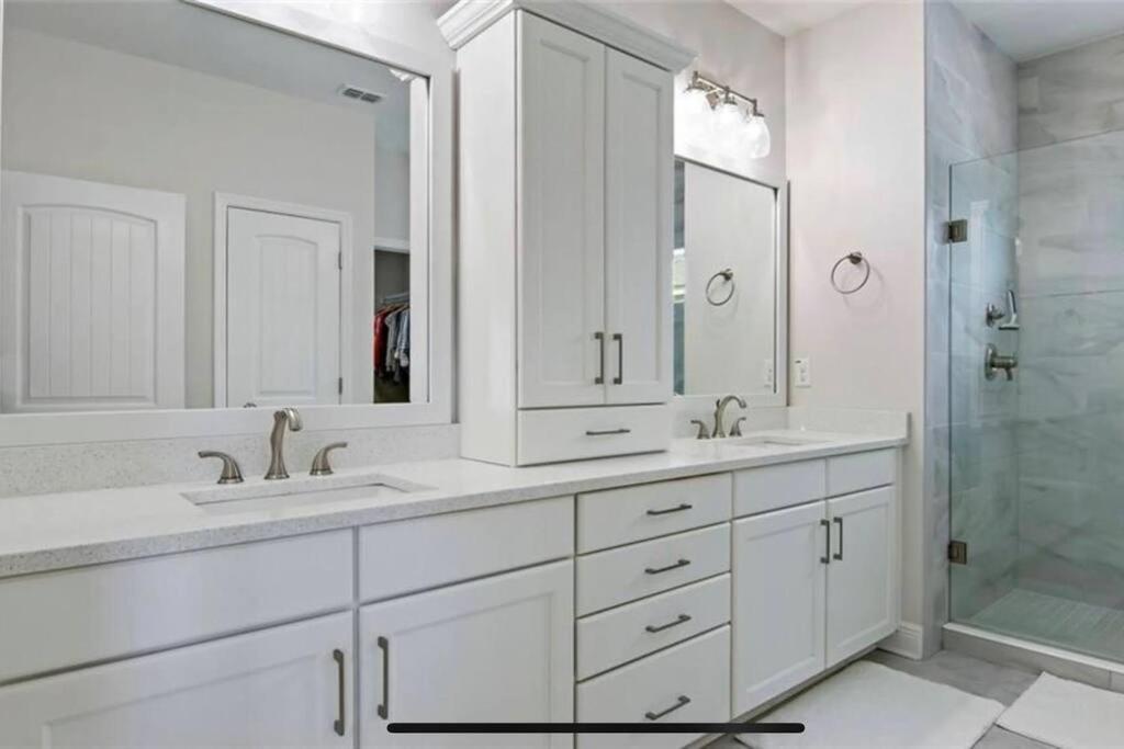 Luxurious Modern Townhouse Right Across Beach!! Table Tennis St. Pete Beach Eksteriør bilde